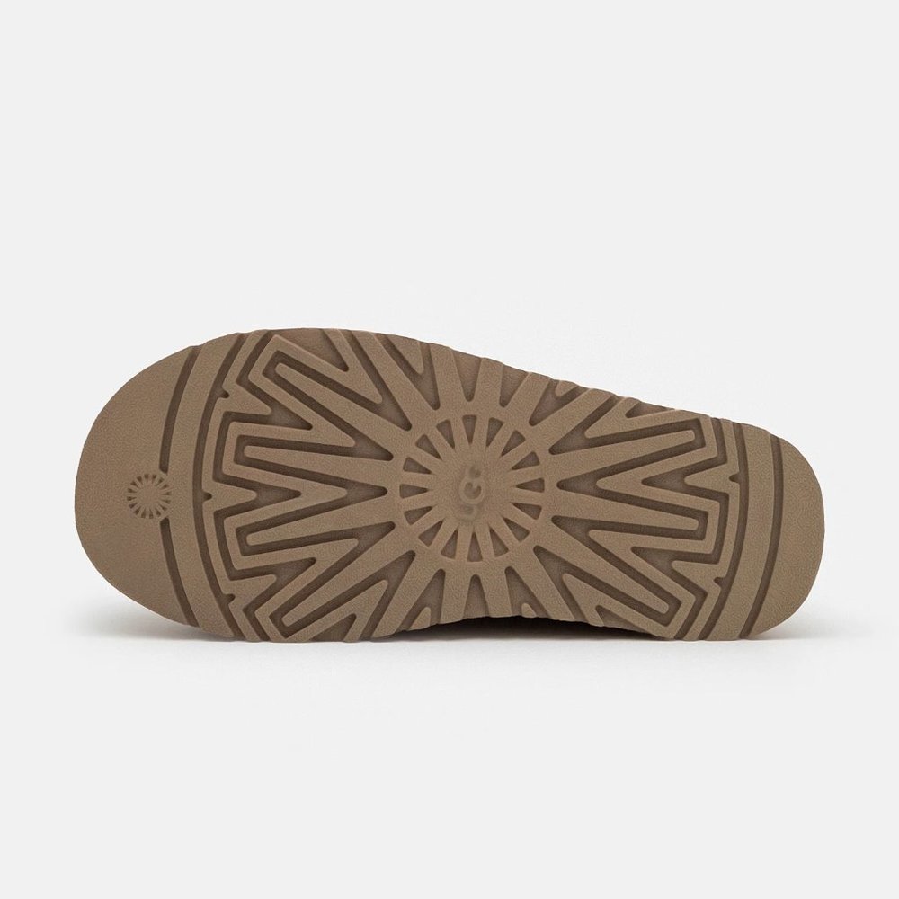 UGG Women's Classic Dipper Boot - Picture 8 of 14